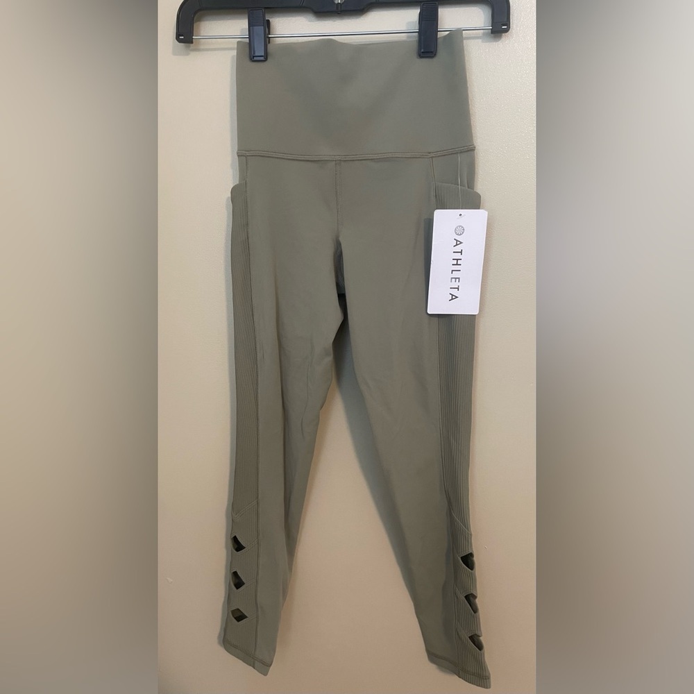 NWT Athleta Salutation Stash Pocket II Cutout | XXS